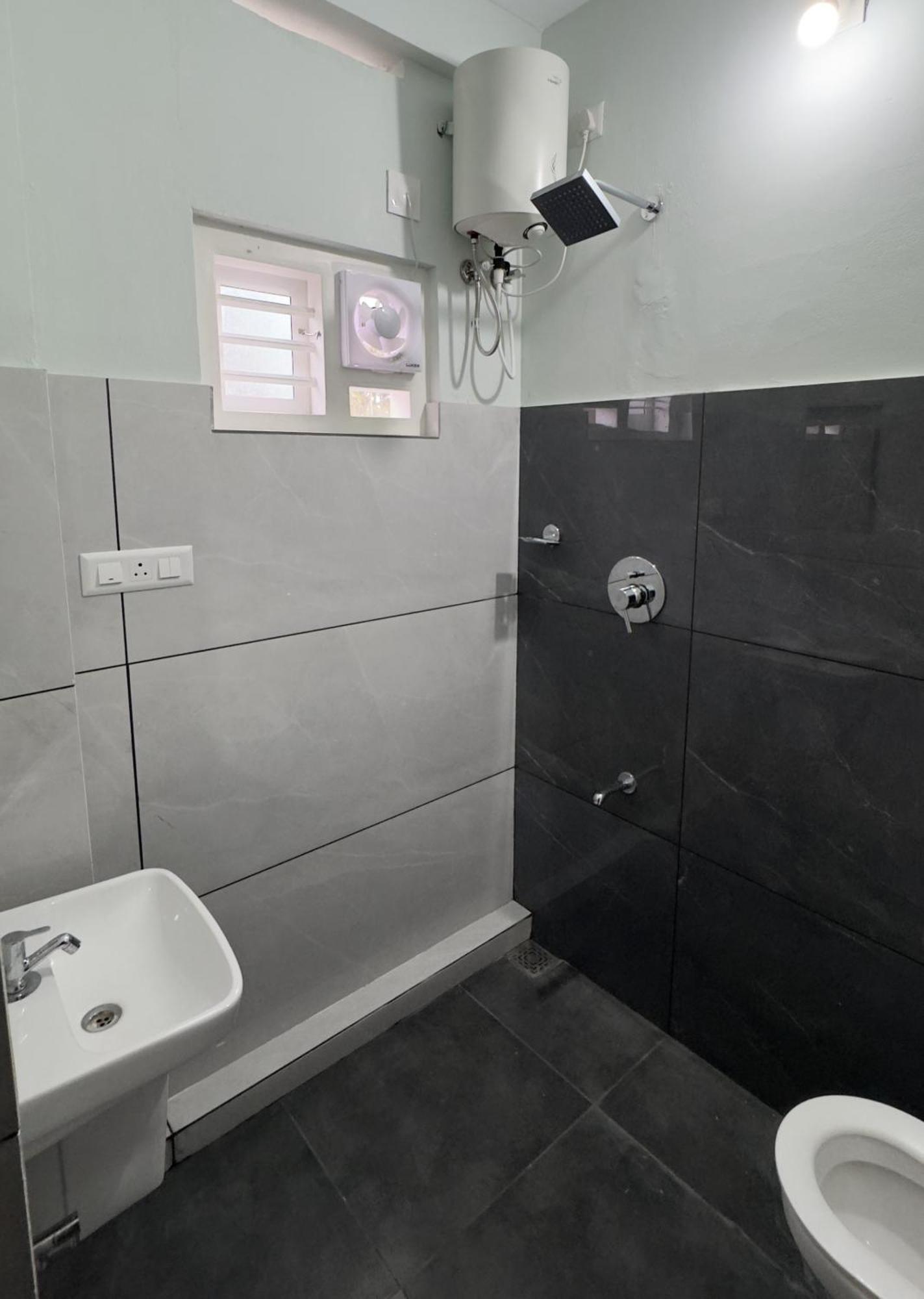 The Karlyle Homestay Vaduvanchal Екстериор снимка